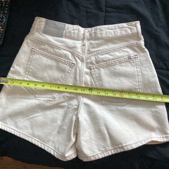 Everlane The A-Line Denim Short in Ecru - Picture 6 of 10